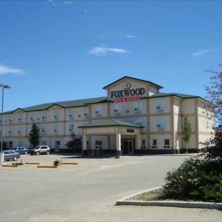 Foxwood Inn & Suites Drayton Valley Exterior foto